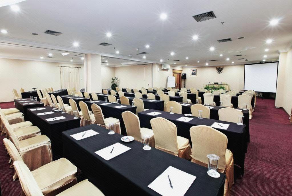Hotel Bintang Wisata Mandiri Jakarta Exterior photo